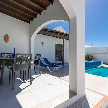 Leonor Villa Puerto del Carmen (Lanzarote)